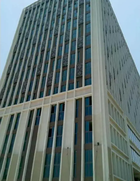 From Facade to Performance - 8